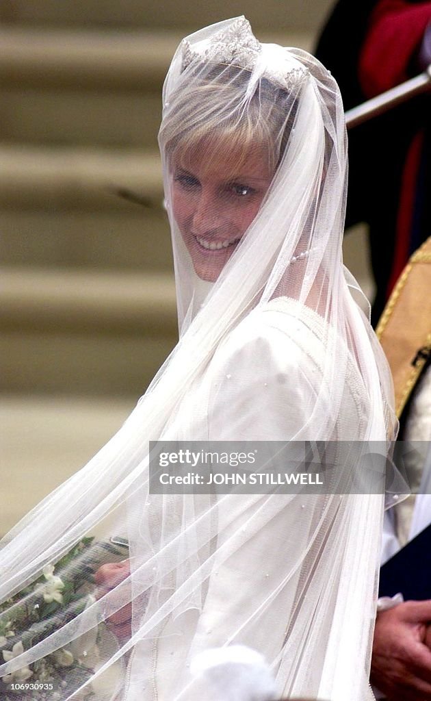 Sophie Rhys-Jones arrives for her weddin