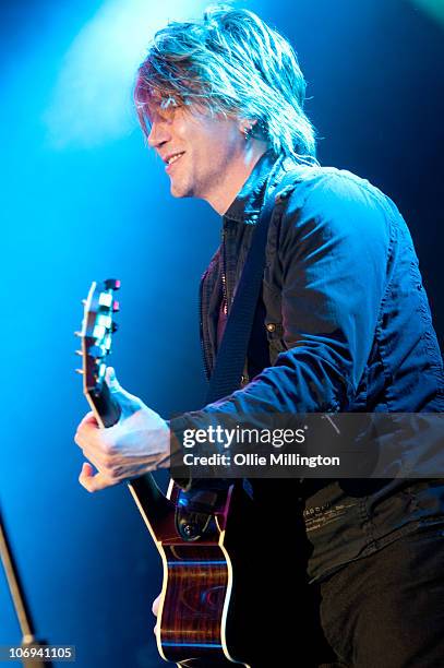 John Rzeznik of Goo Goo Dolls performs on stage at O2 Academy on November 17, 2010 in Leicester, England.