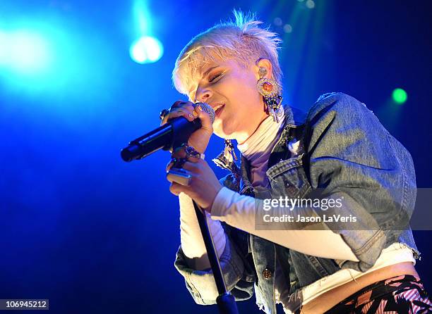 Robyn Singer Risques Robyn Singer Photos and Premium High Res Pictures - Getty Images