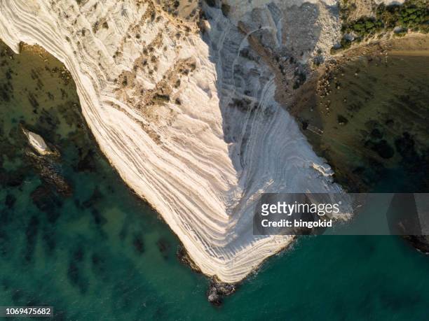 white limestone cliffs by the sea - australia v italy stock pictures, royalty-free photos & images