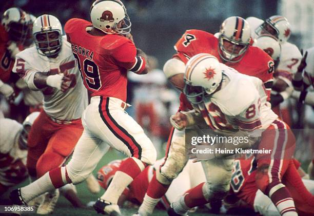 Football: WFL: Memphis Southmen Larry Csonka in action vs Southern California Sun. Anaheim, CA 7/28/1975 CREDIT: Heinz Kluetmeier