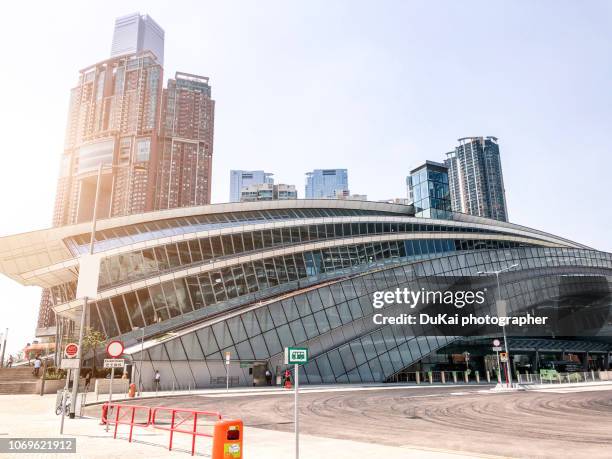 hong kong west kowloon railway station - south china fotografías e imágenes de stock