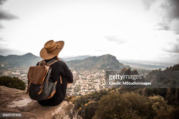 woman enjoing the view. - méxico stock pictures, royalty-free photos & images