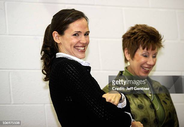Jennifer Garner attends the launch of six new Save the Children U.S. Program sites at the Ashton Elementary School on November 19, 2010 in Ashton,...