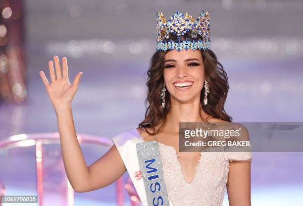 Miss Mexico Vanessa Ponce de Leon reacts after winning the 68th Miss World contest final in Sanya, on the tropical Chinese island of Hainan on...