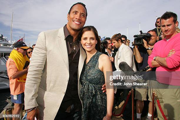 Dwayne "The Rock" Johnson and Sarah Michelle Gellar