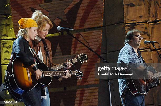 Shelby Lynne, Allison Moorer and Steve Earle during Farm Aid 2006 - Presented by Silk Soymilk - Concert at Tweeter Center at the Waterfront in...