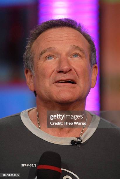 Robin Williams during Robin Williams, Elijah Wood, Snoop Dogg and Panic! at the Disco Visit MTVs TRL Gaming Week 2.0 at MTV Studios in New York City,...