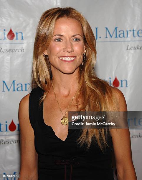 Sheryl Crow during Sheryl Crow Presents Former President Bill Clinton with The Humanitarian of the Year Award and Clarence Avant Honored for Lifetime...