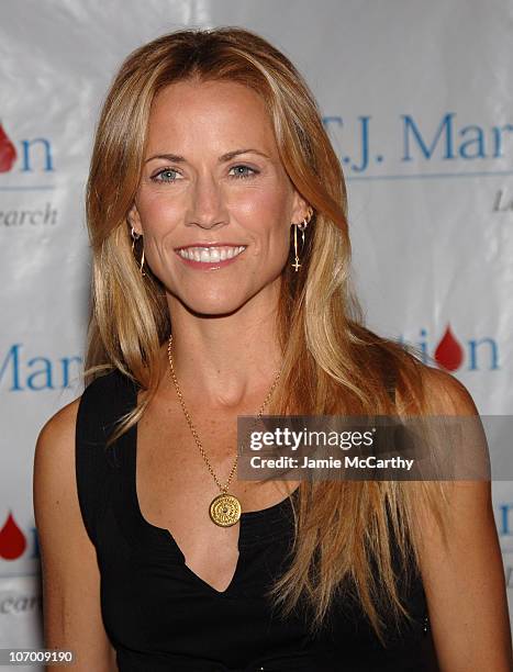 Sheryl Crow during Sheryl Crow Presents Former President Bill Clinton with The Humanitarian of the Year Award and Clarence Avant Honored for Lifetime...