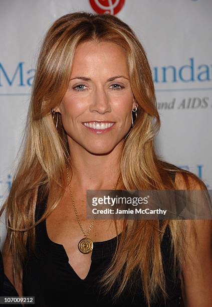 Sheryl Crow during Sheryl Crow Presents Former President Bill Clinton with The Humanitarian of the Year Award and Clarence Avant Honored for Lifetime...