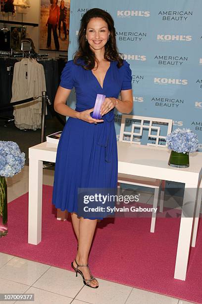 Ashley Judd during Ashley Judd Autograph Signing to Promote Her Fragrance American Beauty "Wonderful Indulgence" - October 11, 2006 at Kohl's in...