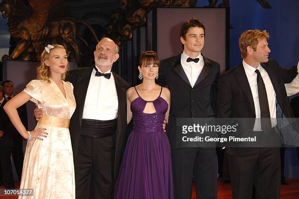 Scarlett Johansson, Brian De Palma, director, Mia Kirshner, Josh Hartnett and Aaron Eckhart