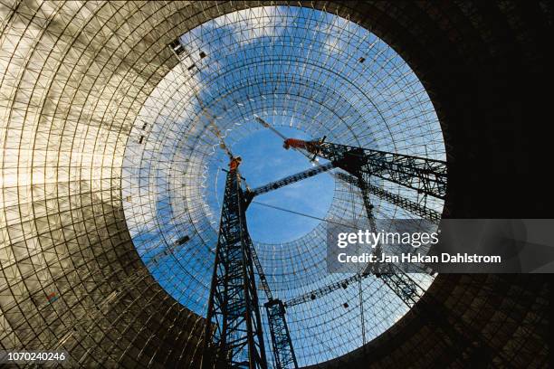 globe shaped building during construction - infrastructure construction stock pictures, royalty-free photos & images