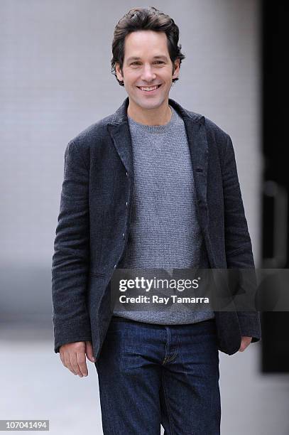 Actor Paul Rudd leaves the "Wanderlust" movie set in Midtown Manhattan on November 20, 2010 in New York City.