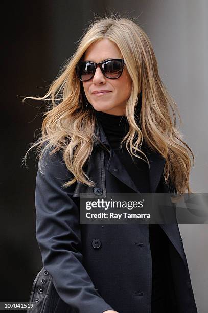 Actress Jennifer Aniston leaves the "Wanderlust" movie set in Midtown Manhattan on November 20, 2010 in New York City.