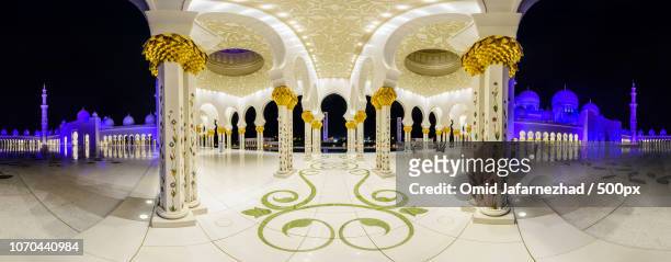 sheikh zayed mosque white night panorama - omid jafarnezhad stock pictures, royalty-free photos & images