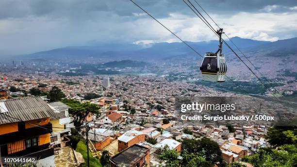 air metro - metro medellin stock pictures, royalty-free photos & images