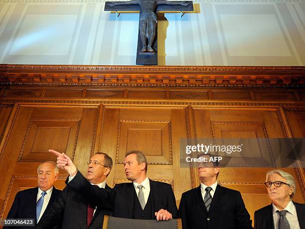 Ambassador Rapp 24 Stephen Hess Stock Photos, High-Res Pictures, and Images - Getty Images