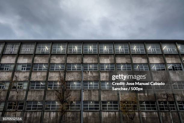 escuela ingenieros bilbao - ingenieros stock-fotos und bilder