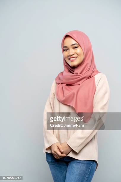 一位來自馬來西亞的馬來婦女的肖像 - malaysia beautiful girl 個照片及圖片檔