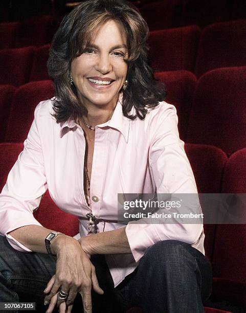 Mercedes Rutledge Mercedes Ruehl 2005 Photos and Premium High Res Pictures - Getty Images
