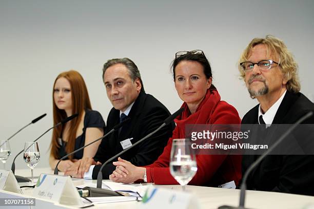 Members of the jury model Barbara Meier, Tanja Brinks of Schueco, Karsten Lereuth, CEO of BT and Martin J. Krug, initiator and organizer of the...