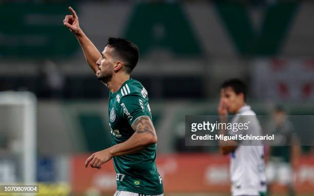 Luan of Palmeiras celebrates after scoring the opening goal during a match between Palmeiras and America MG at Allianz Parque on November 21, 2018 in...
