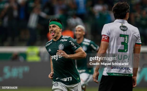 Willian of Palmeiras celebrates after scoring the second of his team goal during a match between Palmeiras and America MG at Allianz Parque on...