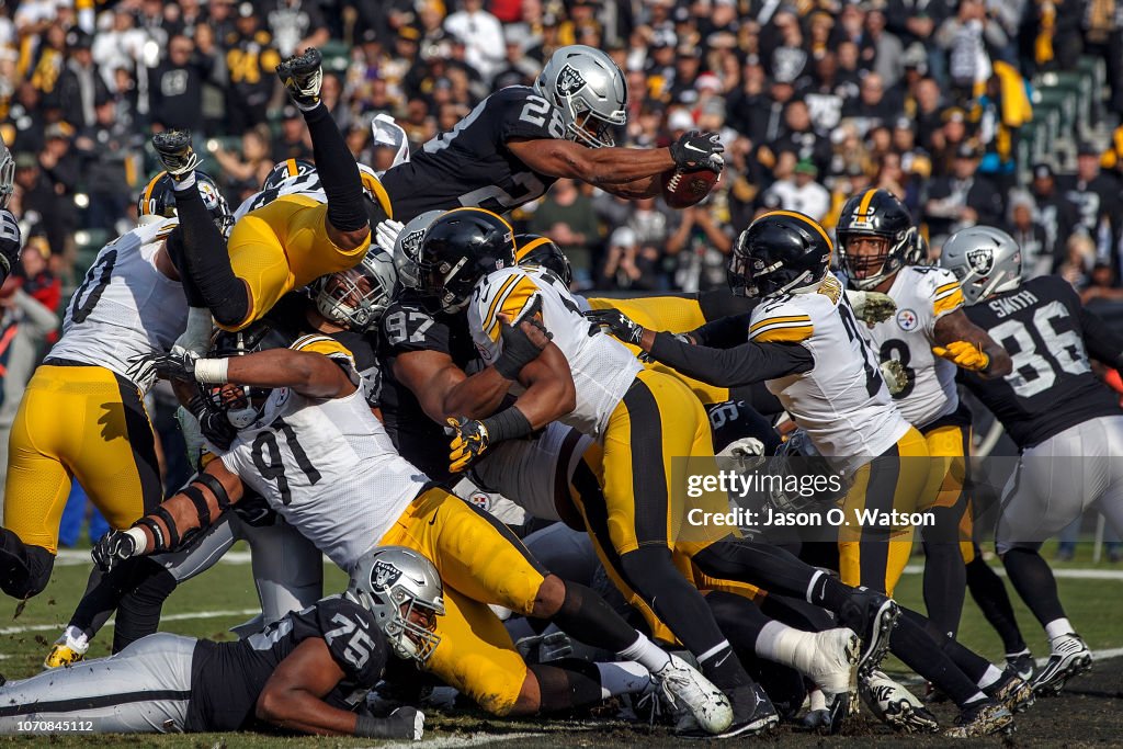 Pittsburgh Steelers v Oakland Raiders