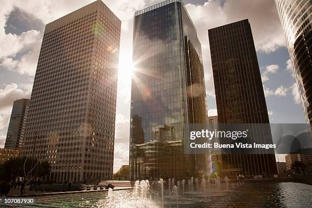 paris, la defense. la defense business district. - hauts de seine stock pictures, royalty-free photos & images