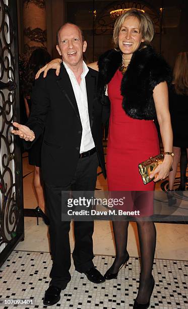 Simon Sebag Montefiore and Santa Montefiore attend the Liberatum dinner hosted by Ella Krasner and Pablo Ganguli in honour of Sir V.S. Naipaul at The...