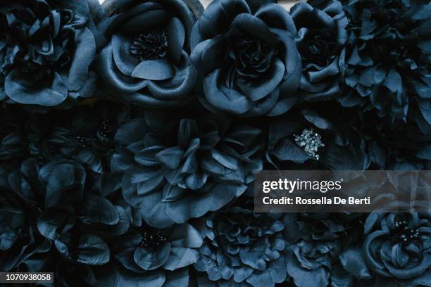 stoff-blume-nahaufnahme - flower background stock-fotos und bilder