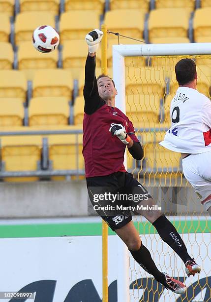 Goalkeeper Mark Paston of the Phoenix makes a save during the round 15 A-League match between the Wellington Phoenix and the Melbourne Heart at...