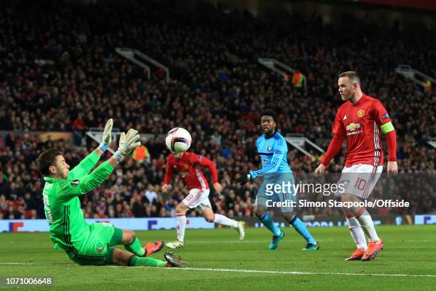 24th November 2016 - UEFA Europa League - Group A - Manchester United v Feyenoord - Wayne Rooney of Man Utd chips the ball over Feyenoord goalkeeper...