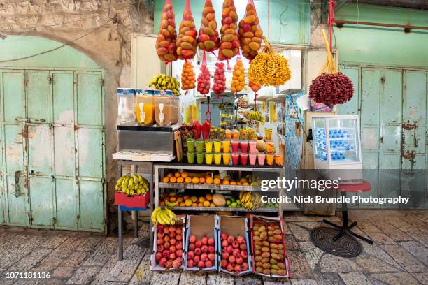 juice vendor, jerusalem, israel - israel market stock pictures, royalty-free photos & images