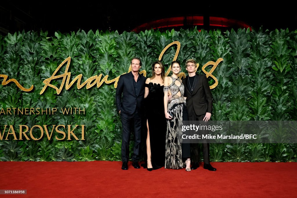 The Fashion Awards 2018 In Partnership With Swarovski - Roaming Arrivals