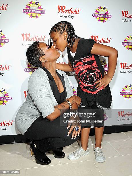 Singer Fantasia Barrino and daughter Zion Barrino attend Millions of Milkshakes on November 24, 2010 in Culver City, California.