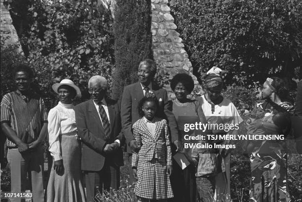 Nelson Mandela Family Stock Fotos Und Bilder Getty Images nelson-mandela-family-stock-fotos-und-bilder-getty-images