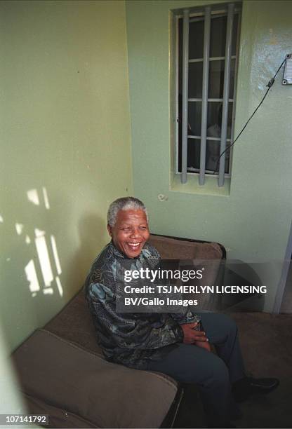 Nelson Mandela In Prison Cell Photos Et Images De Collection Getty Images nelson-mandela-in-prison-cell-photos-et-images-de-collection-getty-images