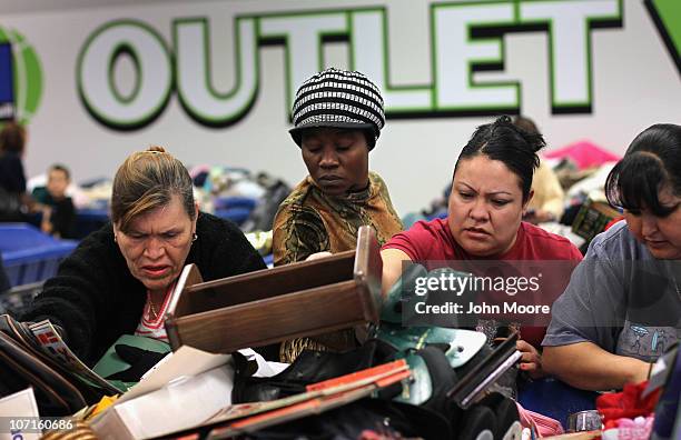 Goodwill Store Photos and Premium High Res Pictures - Getty Images