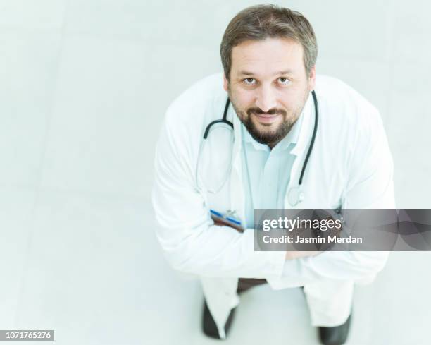 doctor in hospital - person look up from above stock pictures, royalty-free photos & images