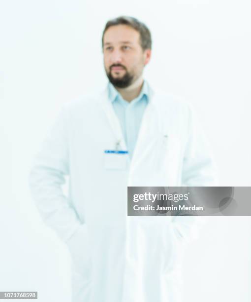 doctor defocused - portrait blurred background stockfoto's en -beelden