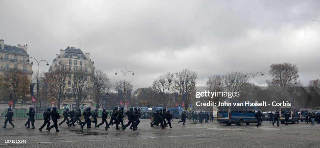 "Yellow Vests" Protest Against The Rise Of Fuel Oil Prices In Paris