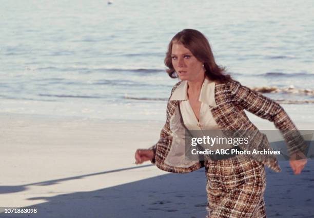 Mariette Rook Mariette Hartley Photos Photos and Premium High Res Pictures - Getty Images