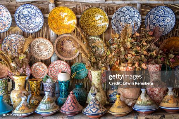 moroccan pottery - tangeri foto e immagini stock