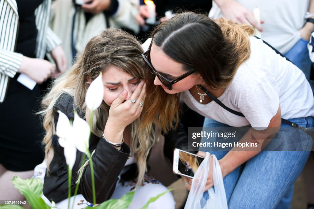 New Zealanders Hold Vigils For Murdered British Backpacker Grace Millane
