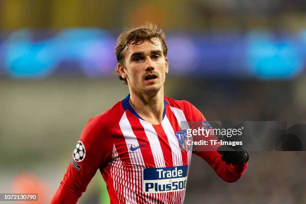Antoine Griezmann of Atletico Madrid controls the ball during the UEFA Champions League Group A match between Club Brugge and Club Atletico de Madrid...