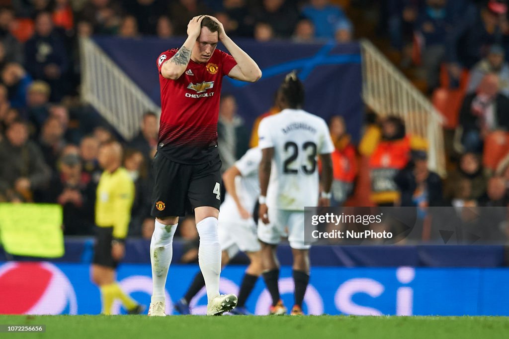 Valencia v Manchester United - UEFA Champions League Group H