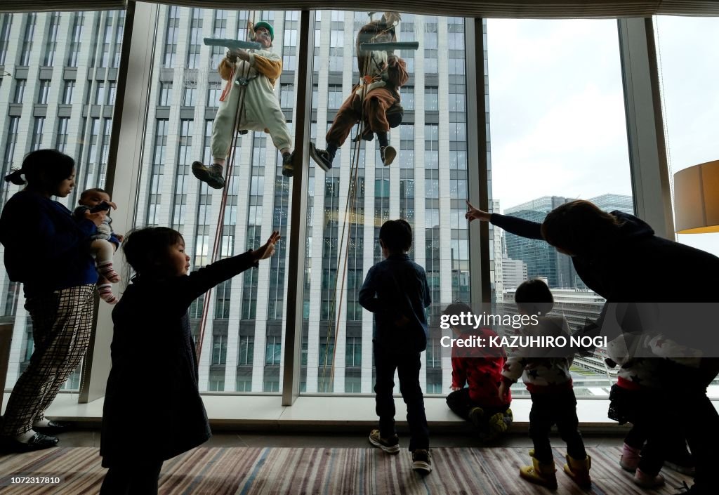 TOPSHOT-JAPAN-NEW YEAR